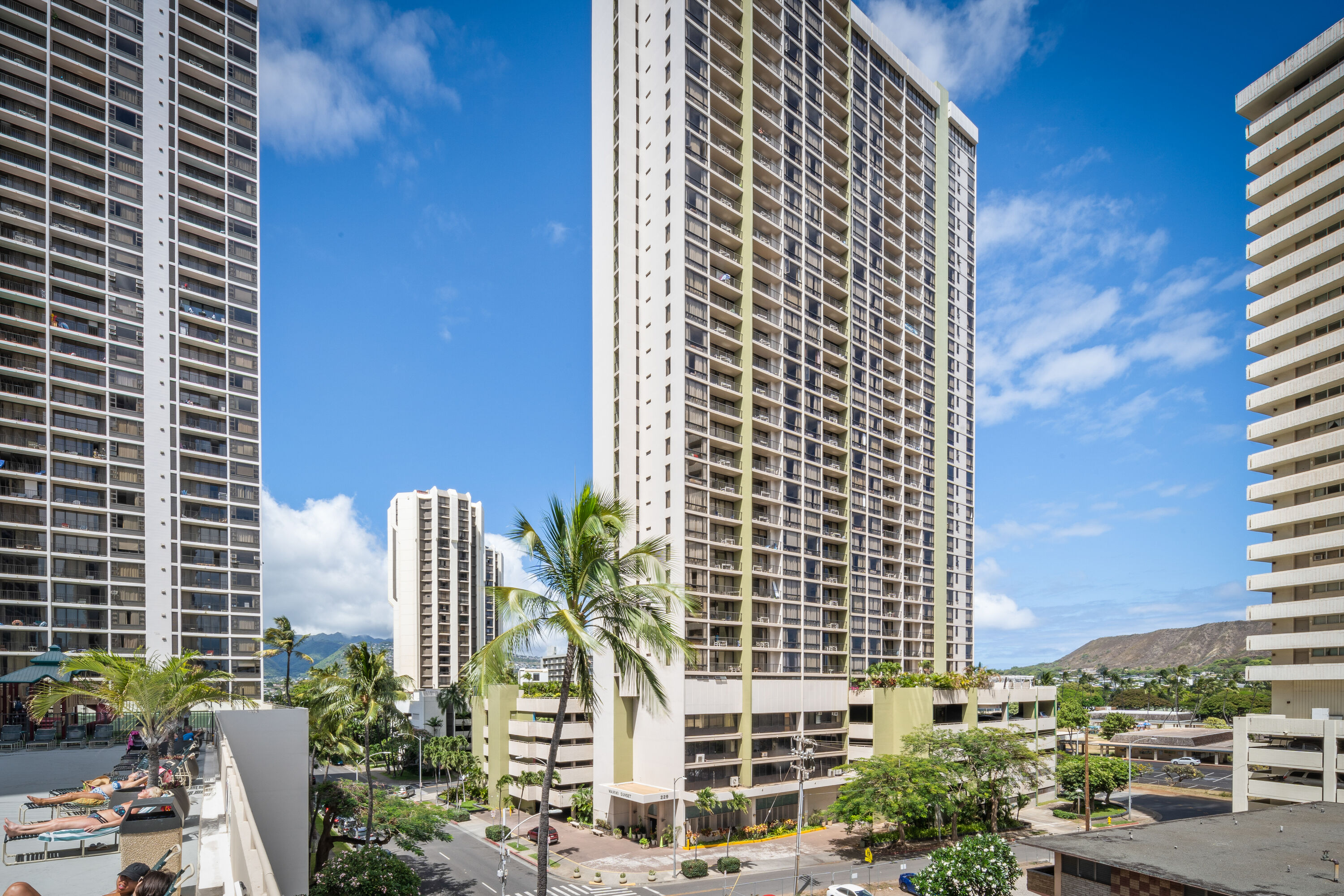 Costco Waikiki Hawaii - x7iliff
