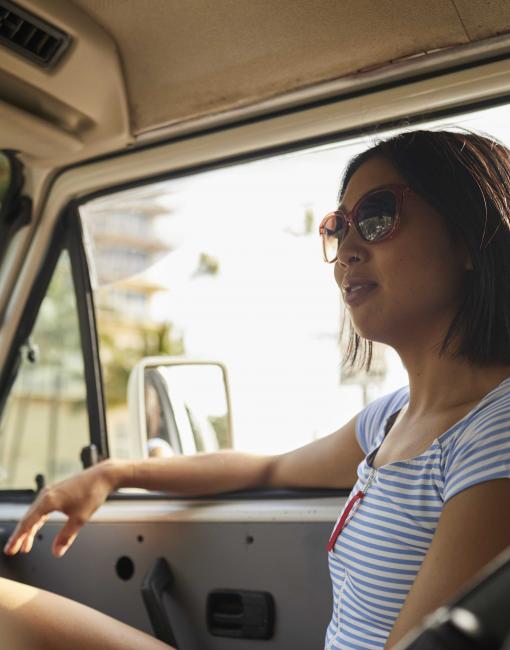 Scenic drive to Kaimana Beach