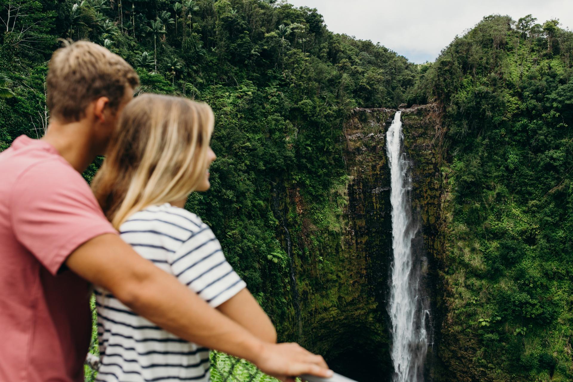 10 of the best Hawaiian locales to celebrate your wedding or vow renewal 10 of the best Hawaiian locales to celebrate your wedding or vow renewal