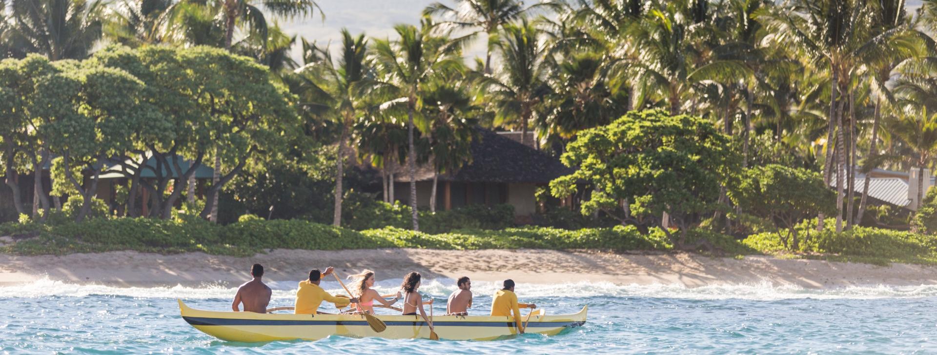 Group paddles at Uluweuweu, North Kona Coast Group paddles at Uluweuweu, North Kona Coast
