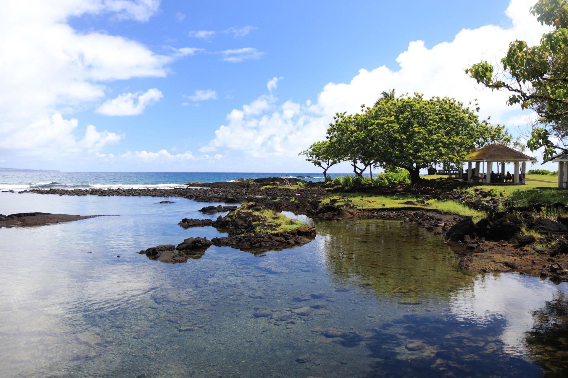 Onekahakaha beach park