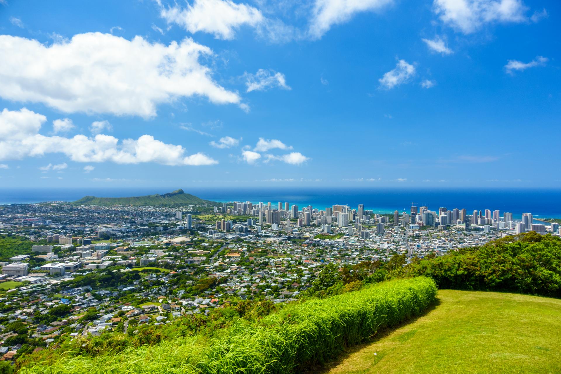 Oahu Honolulu View from Tantalus lookout