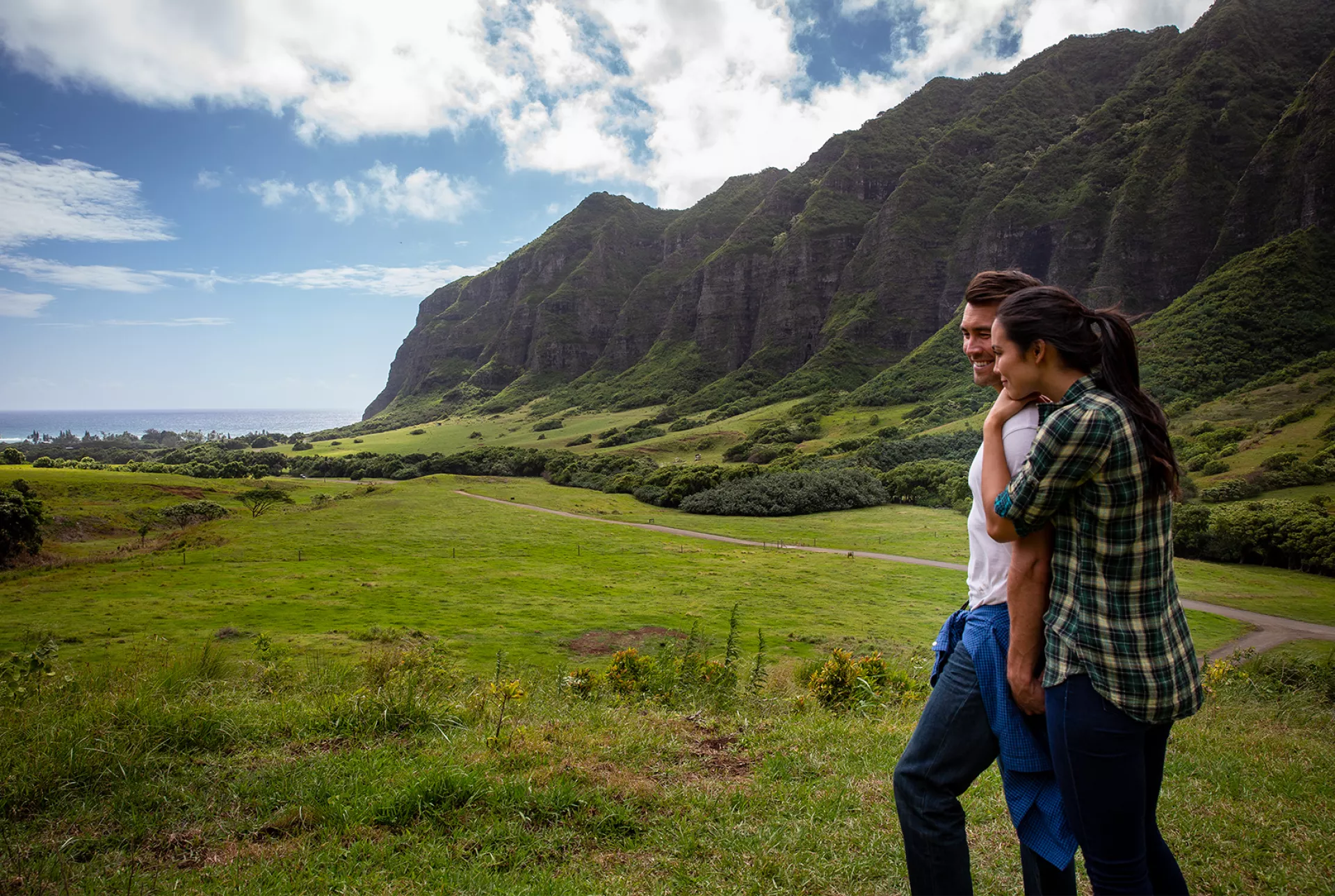 Couple on a romantic getaway in Hawaii