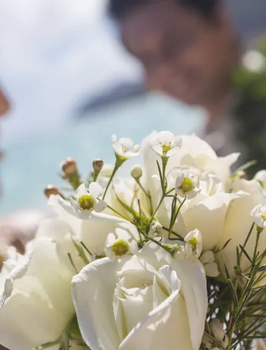 Beautiful wedding flower arrangements