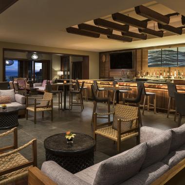 Alaloa Lounge