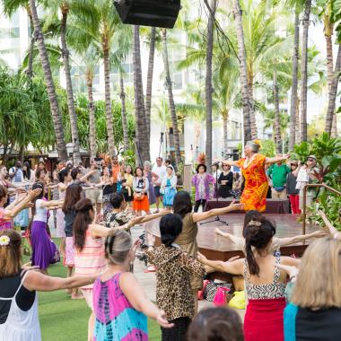 Enjoy complimentary Hula Lessons in The Royal Grove!