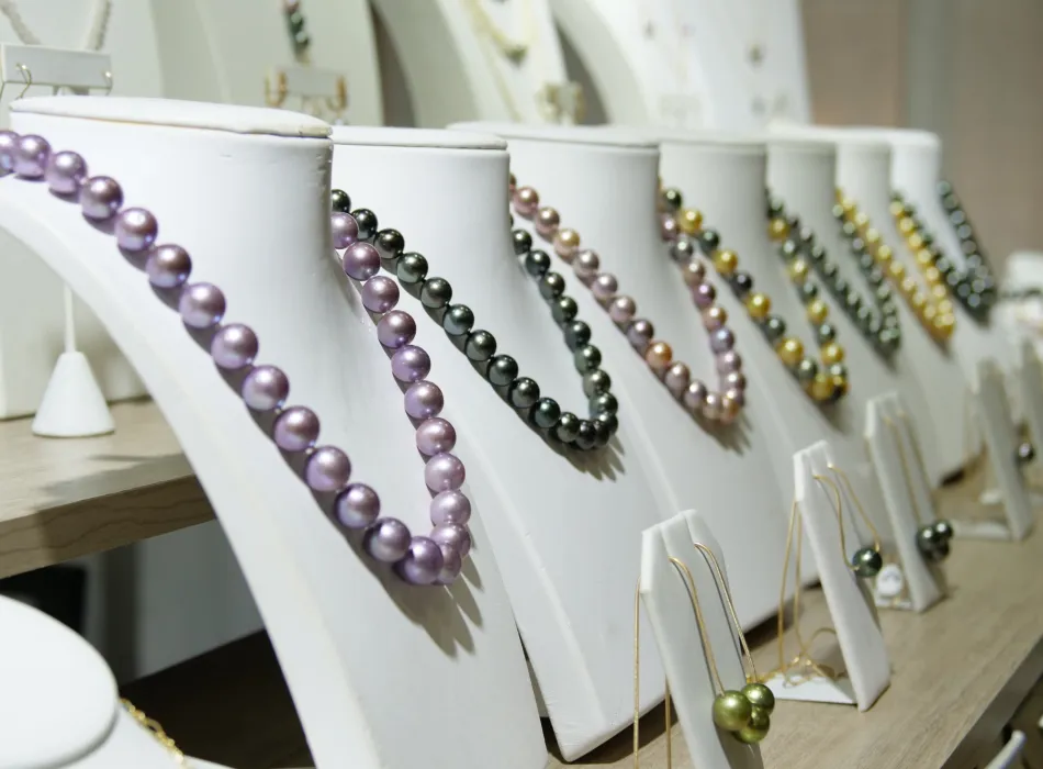 Local artisans, crafts and more!