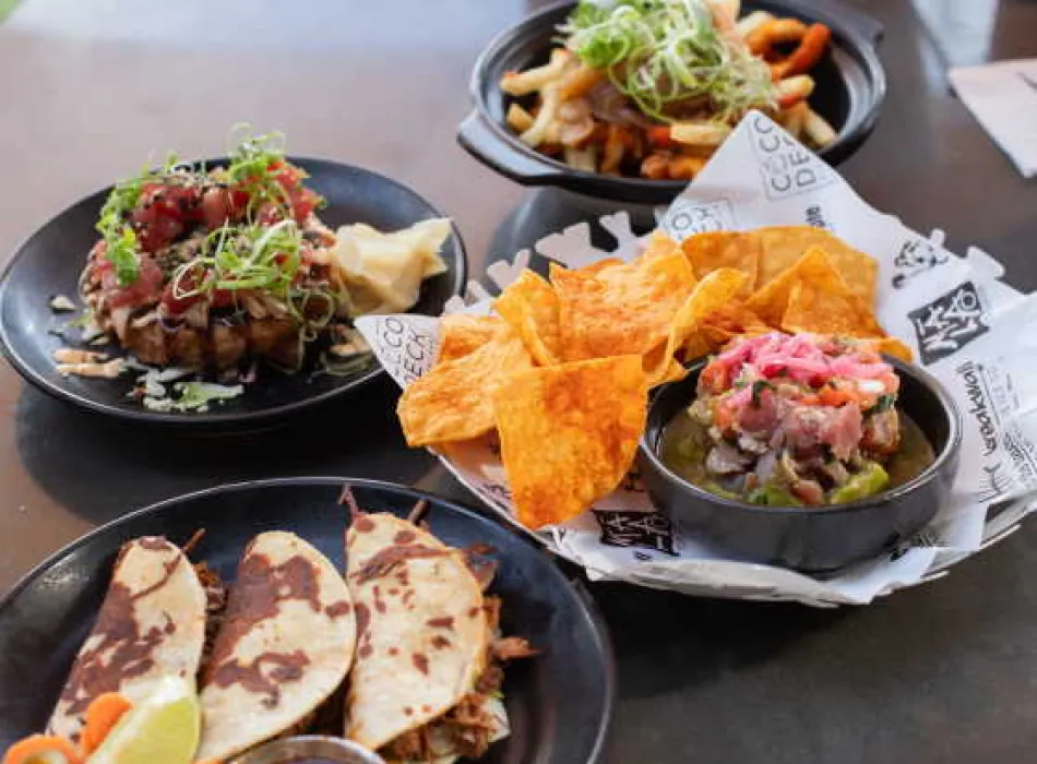 Coco Deck Lahaina | Kitchen & Bar | Go Hawaii
