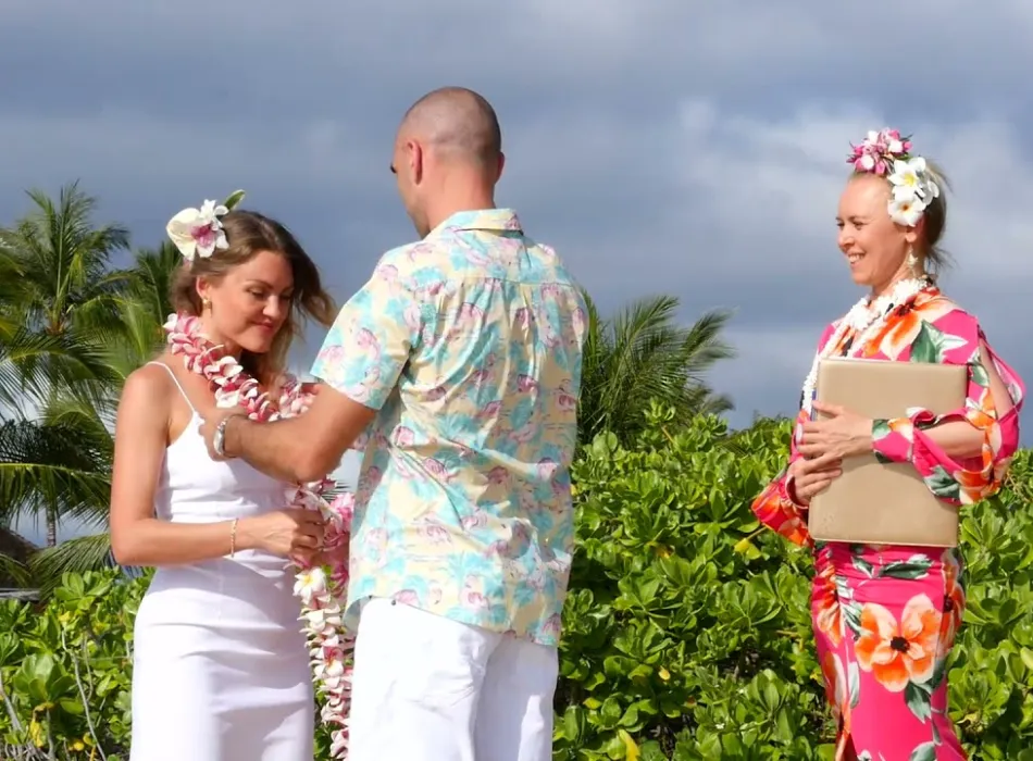 Embedded thumbnail for Aloha Beach Weddings