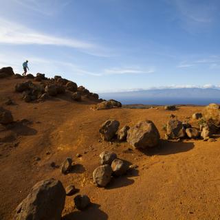 Hiking at Keahiakawelo, the Garden of the Gods, in North Lanai