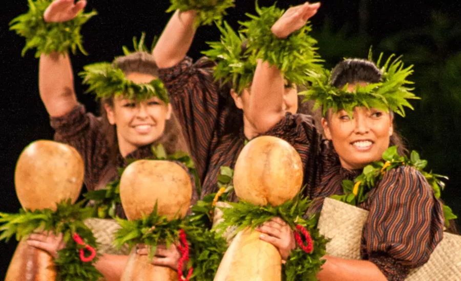 Hula Kahiko with Ipu Heke